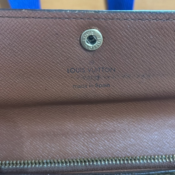 100% Authentic Louis Vuitton Monogram Sarah Long Wallet - Picture 7 of 15